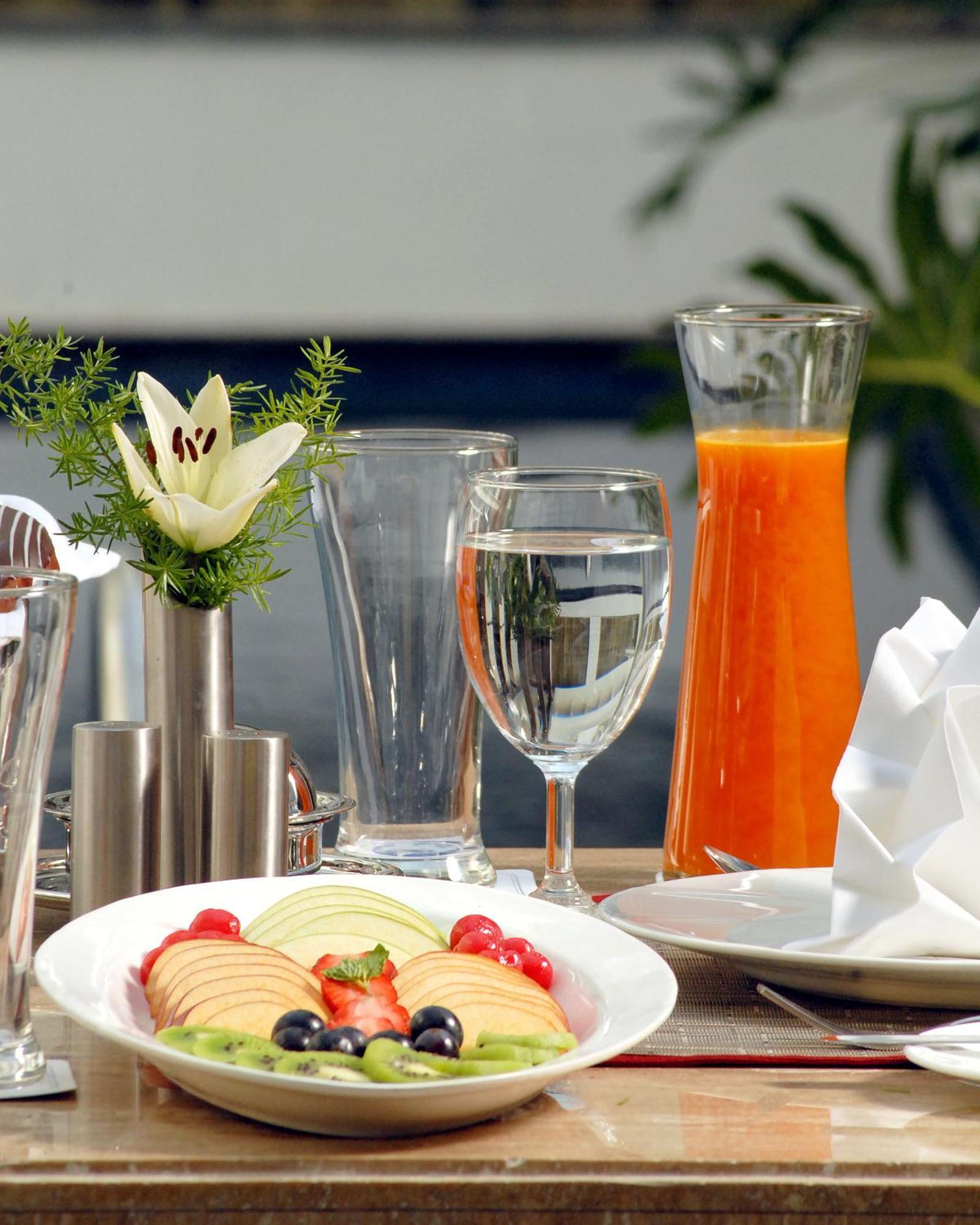 Fortune Jp Palace, Mysore - Member Itc Hotels' Group Exterior foto A glass of orange juice