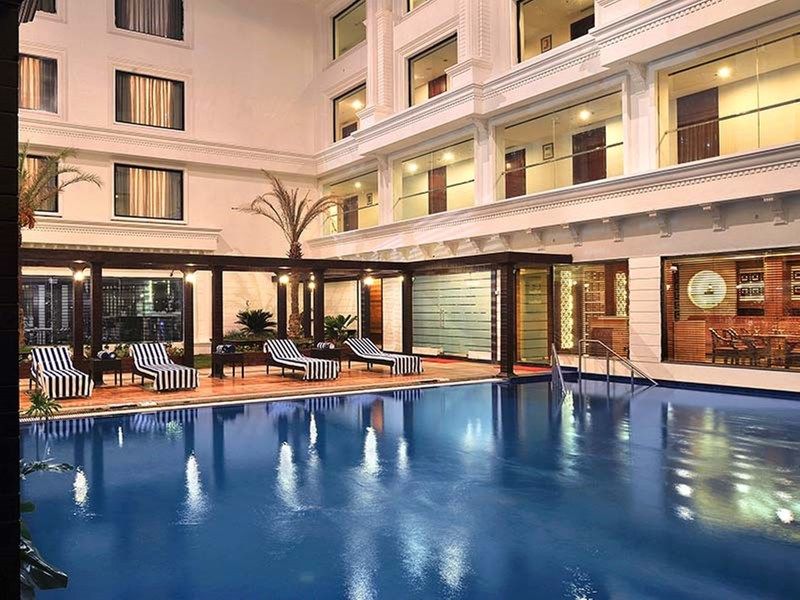 Fortune Jp Palace, Mysore - Member Itc Hotels' Group Exterior foto The pool at the hotel